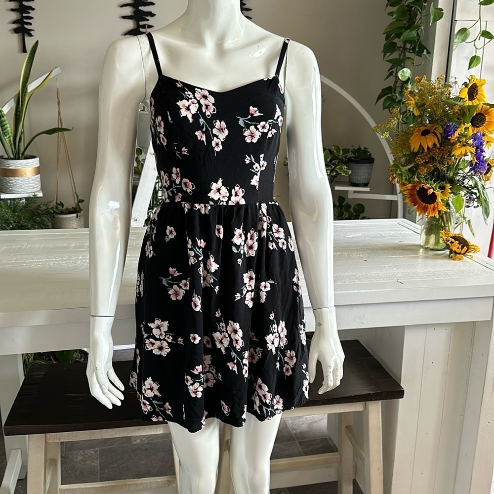 Garage Y2K XS floral print black dress with keyhole back in spaghetti straps